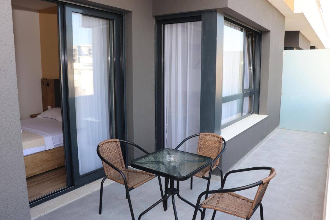 Eagles Apartments & Suites Ulcinj Eksteriør bilde