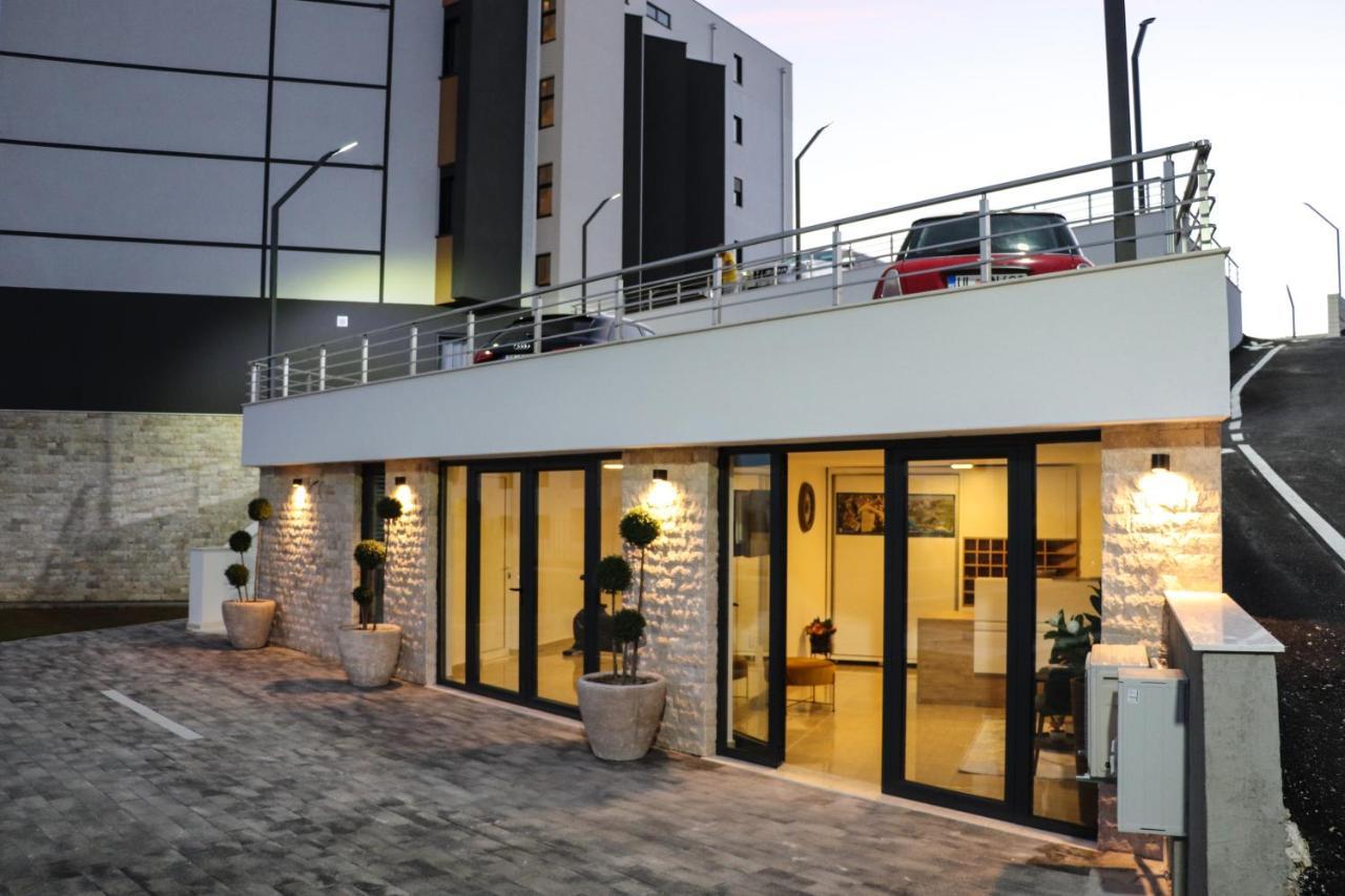 Eagles Apartments & Suites Ulcinj Eksteriør bilde