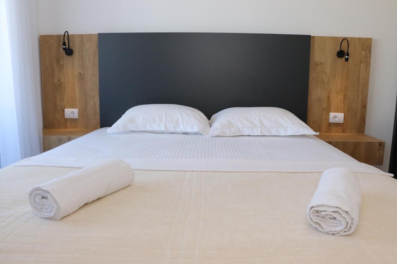 Eagles Apartments & Suites Ulcinj Eksteriør bilde
