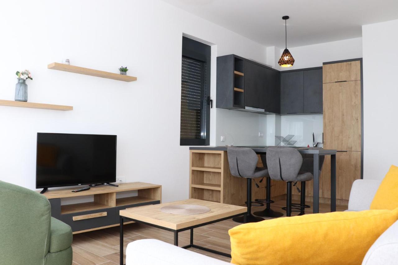 Eagles Apartments & Suites Ulcinj Eksteriør bilde