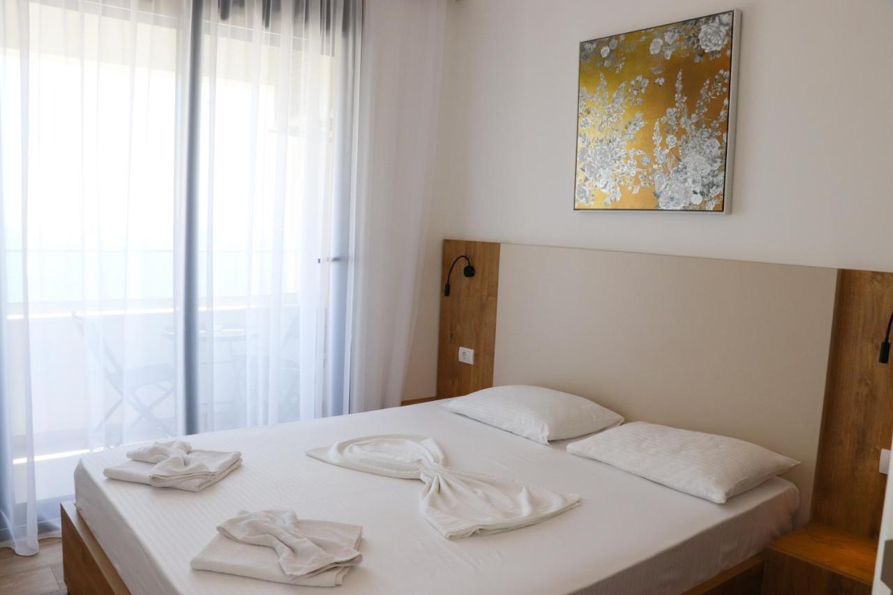 Eagles Apartments & Suites Ulcinj Eksteriør bilde