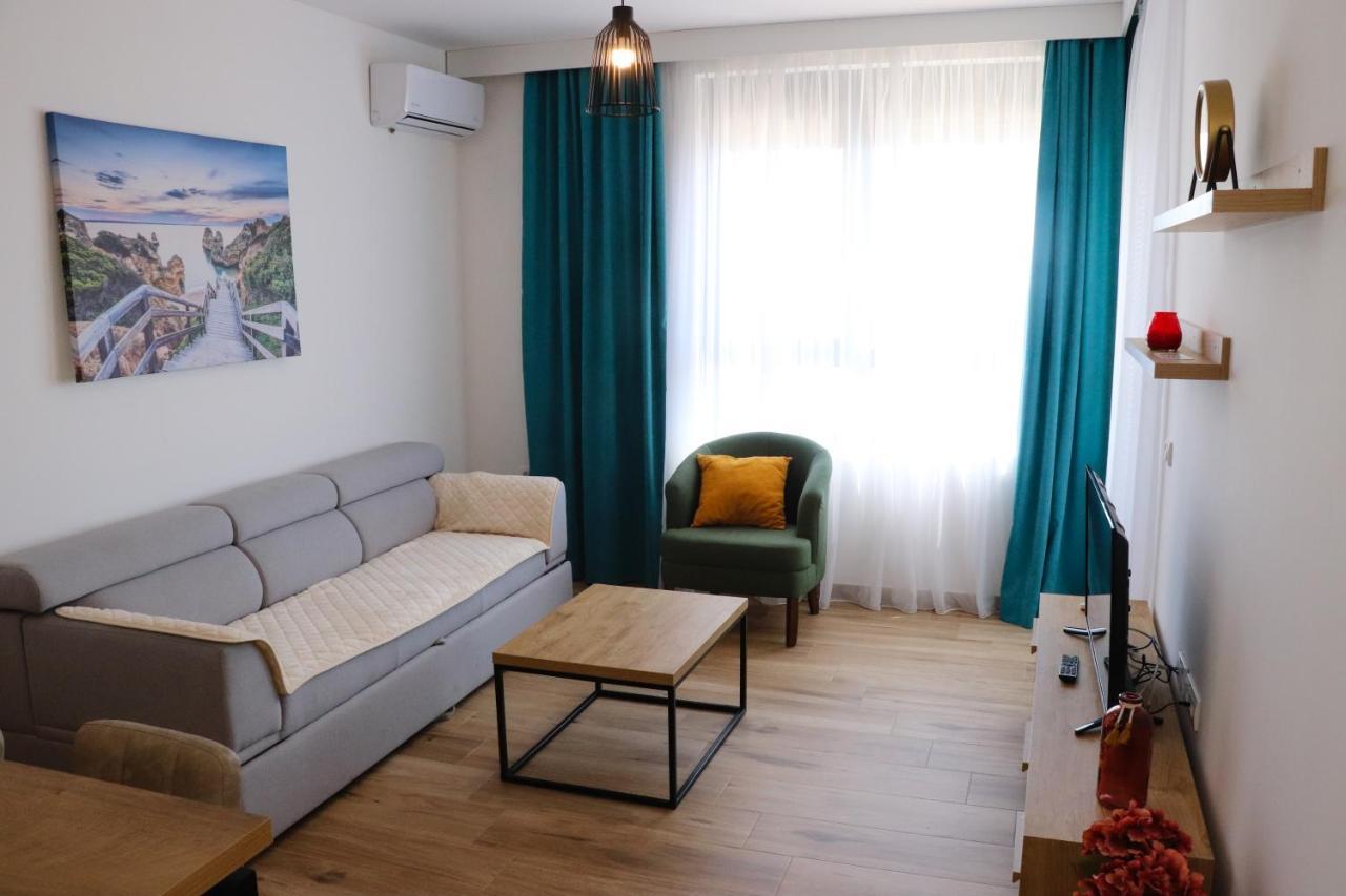 Eagles Apartments & Suites Ulcinj Eksteriør bilde